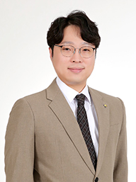 김진형 전략사업본부 AEO팀 팀장 / 과장